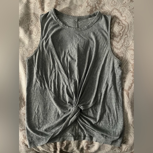 SOLD Luluemon cropped tank top - Picture 2 of 3